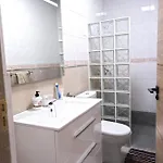 Casa Julio - Coastal Retreat - 3 Min From Guest house