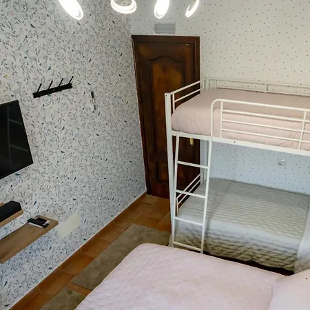 Casa Julio - Coastal Retreat - 3 Min From Alcalá la Real