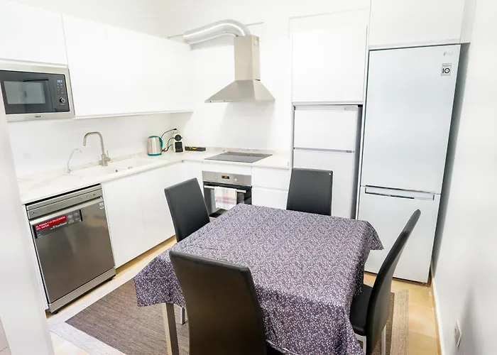 Гостевой дом Casa Julio - Coastal Retreat - 3 Min From