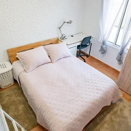 Casa Julio - Coastal Retreat - 3 Min From 4* Alcalá la Real