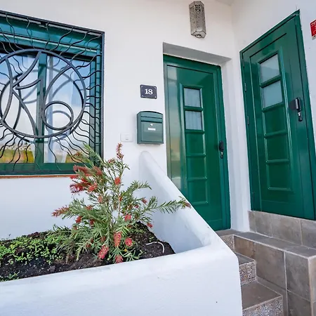 Casa Julio - Coastal Retreat - 3 Min From Alcalá