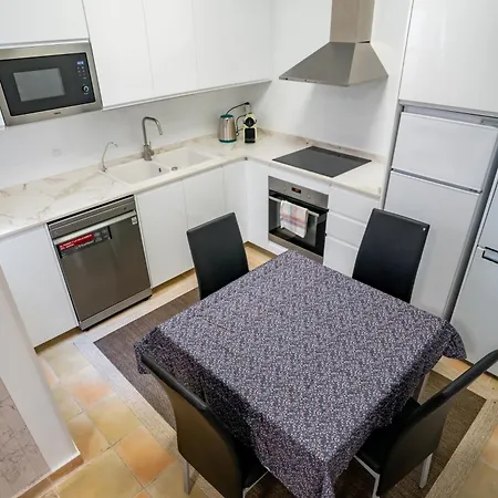 Casa Julio - Coastal Retreat - 3 Min From בית הארחה Alcalá